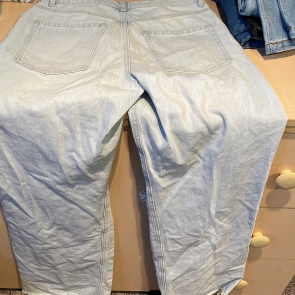 Jeans - Picture 4 of 5